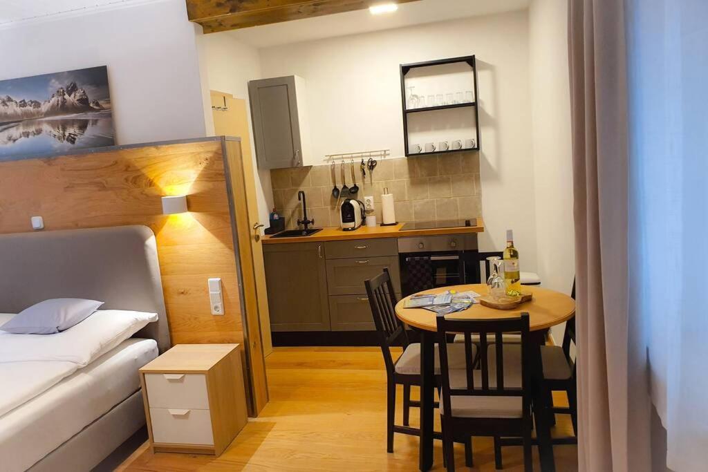 Tiny Kozma Apartment Боденсдорф Экстерьер фото