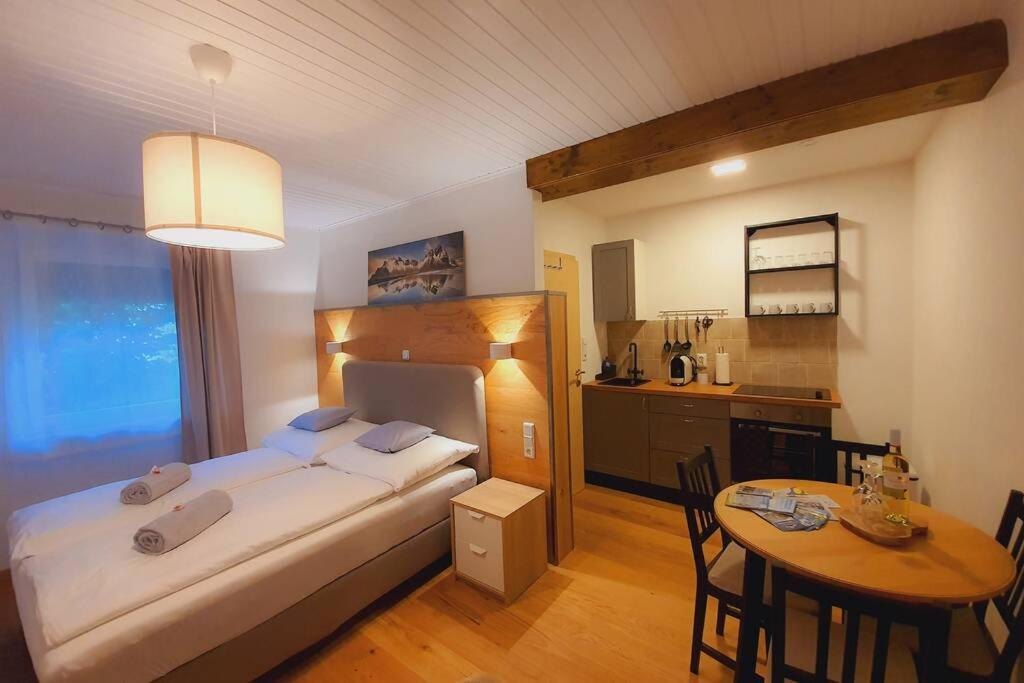 Tiny Kozma Apartment Боденсдорф Экстерьер фото